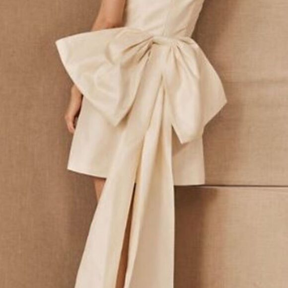 Sachin & Babi BHLDN Archie V-Neck Back-Bow Train Wrap Mini Dress Ivory NWT $395 - Picture 3 of 6